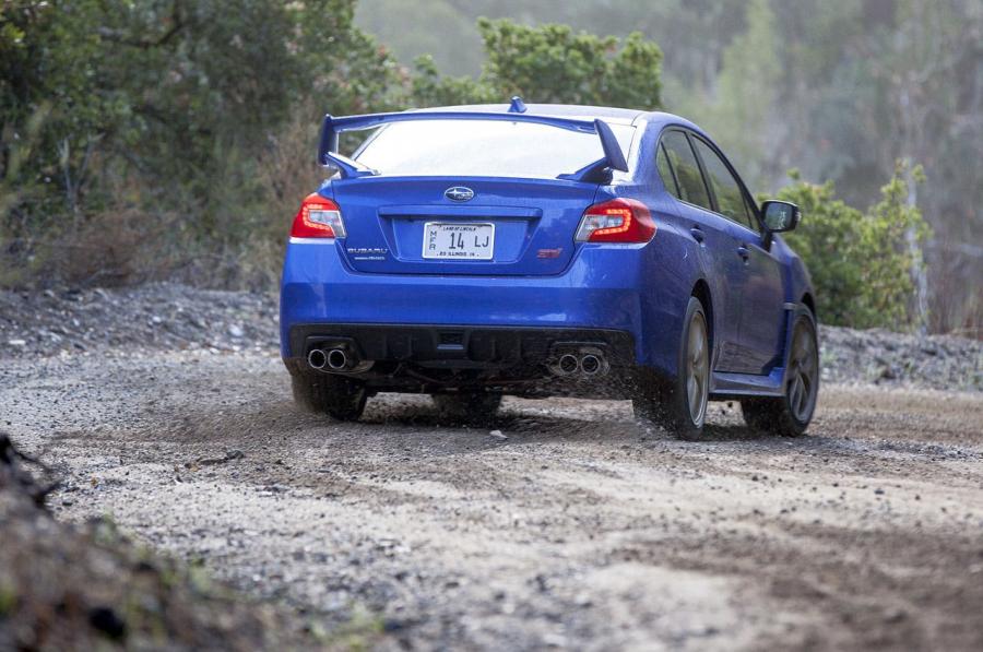  Subaru WRX STI 2014 года  (фото 43 из 93)